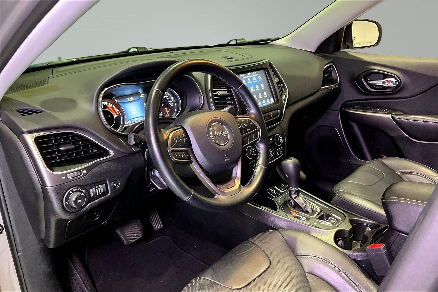 Used 2021 Jeep Cherokee Latitude Lux w/ Sun & Sound Group FWD image 17