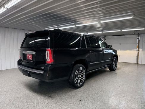 Used 2019 GMC Yukon XL Denali w/ Denali Ultimate Package image 6