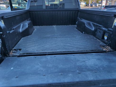 Used 2021 Toyota Tacoma TRD Off-Road image 31