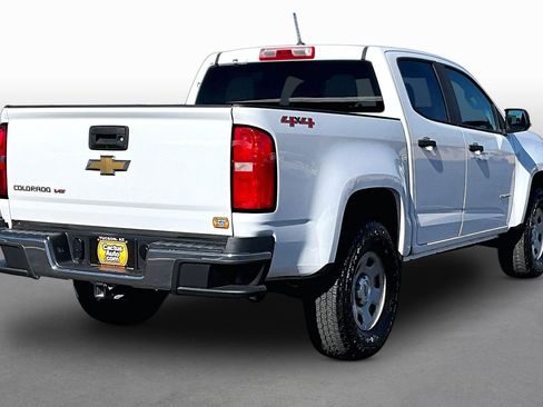 Used 2018 Chevrolet Colorado W/T w/ WT Convenience Package AWD/4WD image 2
