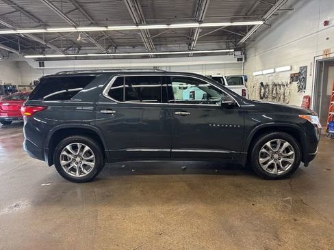 Used 2020 Chevrolet Traverse Premier AWD/4WD image 7