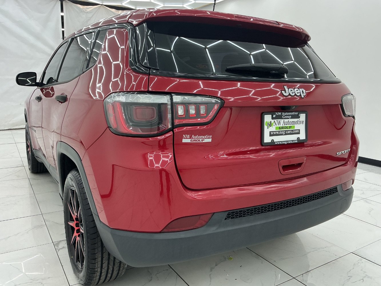 Used 2018 Jeep Compass Sport FWD image 9