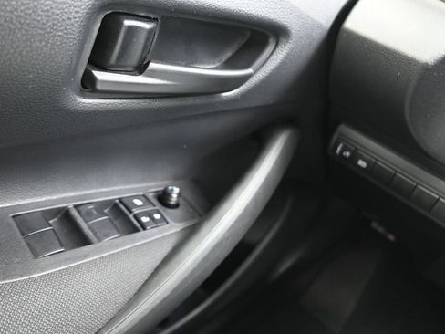 Used 2025 Toyota Corolla LE FWD image 11