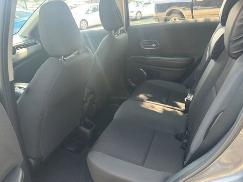 Used 2019 Honda HR-V EX image 13