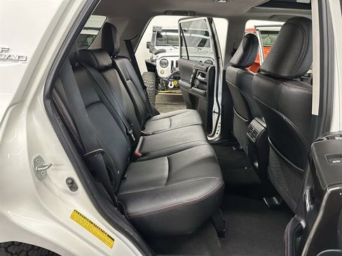 Used 2020 Toyota 4Runner TRD Off-Road Premium w/ Moonroof Package AWD/4WD image 16