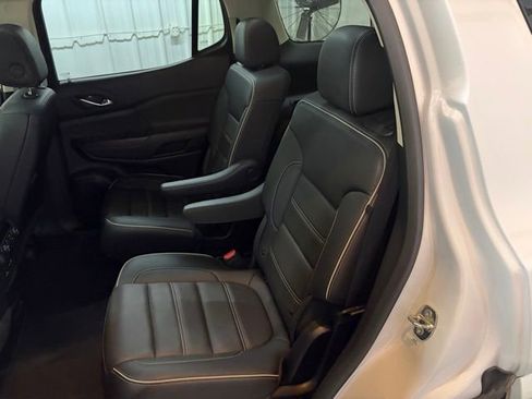 Used 2023 GMC Acadia Denali w/ Denali Ultimate Package AWD/4WD image 26