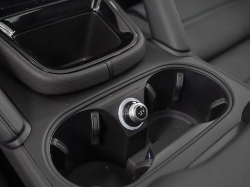 Certified 2025 Porsche Cayenne Coupe AWD/4WD image 34