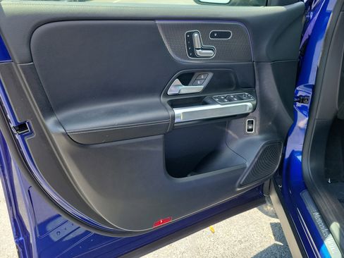 Used 2021 Mercedes-Benz GLB 250 image 19