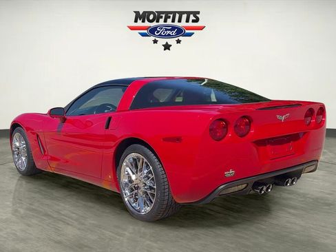 Used 2006 Chevrolet Corvette Coupe w/ Preferred Equipment Group RWD image 3
