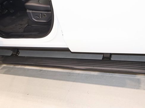 Certified 2024 Ford Expedition Limited image 49