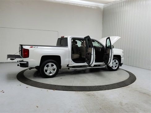 Used 2018 Chevrolet Silverado 1500 LTZ Z71 w/ LTZ Plus Package image 15