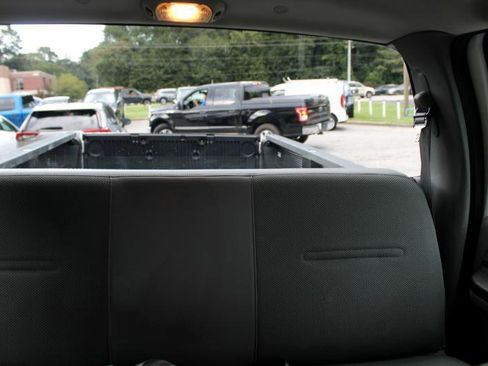 Used 2006 Ford F250 Lariat image 15