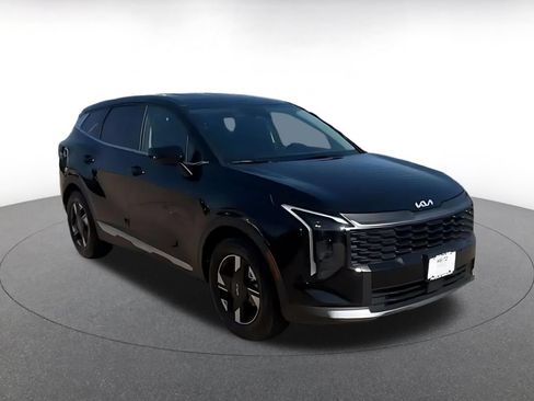 Used 2026 Kia Sportage LX FWD image 3