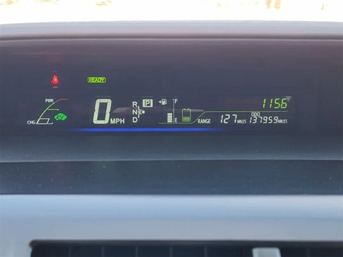 Used 2014 Toyota Prius V Five image 16