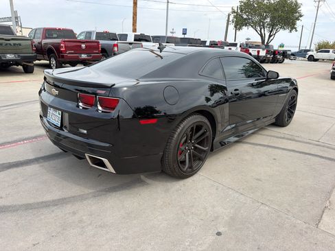 Used 2013 Chevrolet Camaro SS w/ SS Performance Package RWD image 3