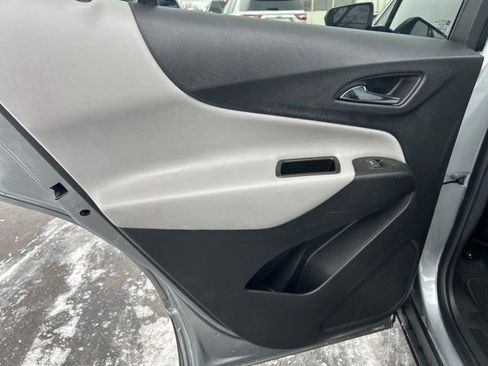 Used 2023 Chevrolet Equinox LT w/ Driver Convenience Package image 33