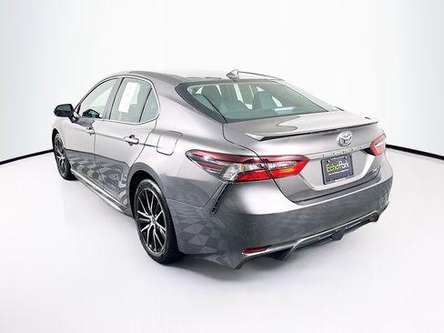 Used 2023 Toyota Camry SE image 5