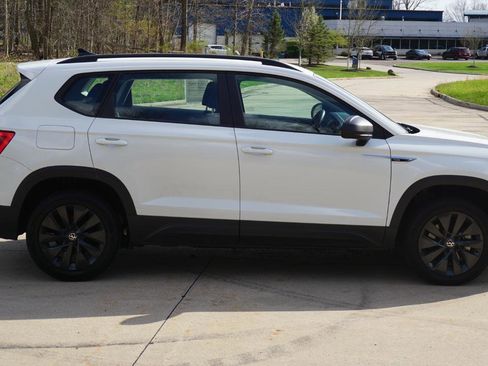 Used 2024 Volkswagen Taos S image 6