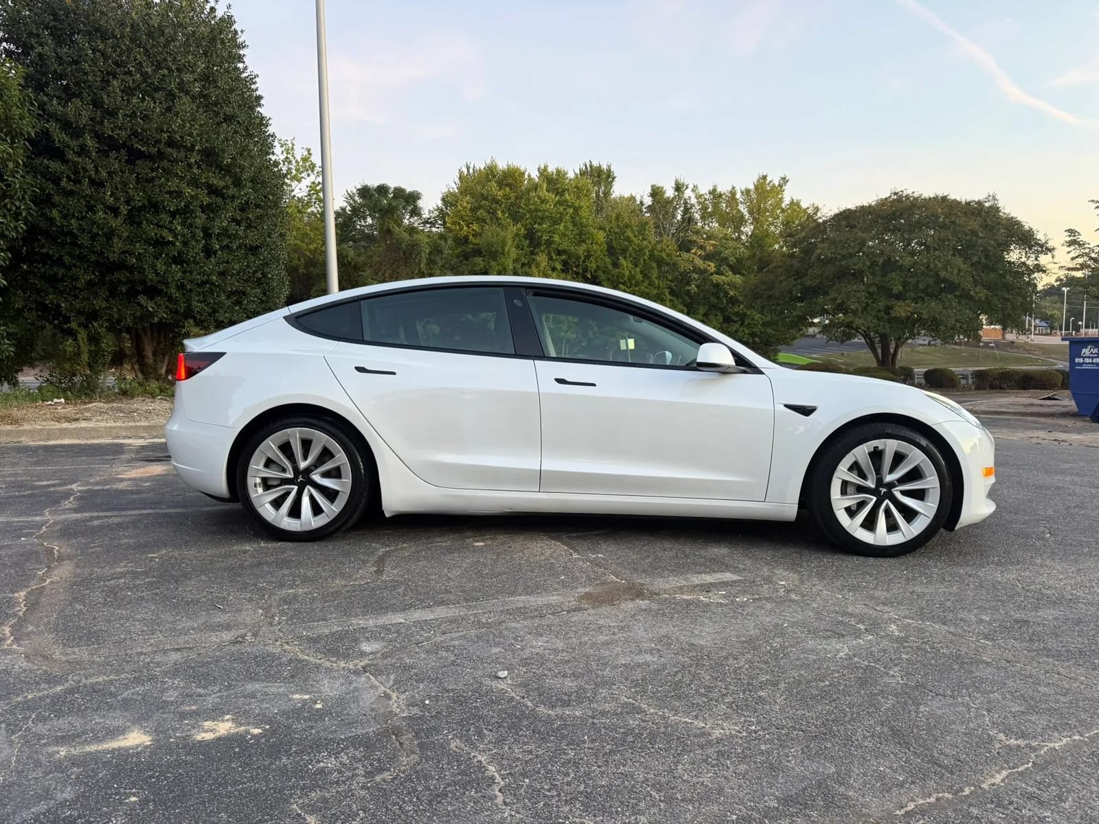 Used 2021 Tesla Model 3 Standard Range Plus RWD image 6