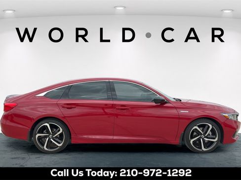 Used 2022 Honda Accord Sport image 2