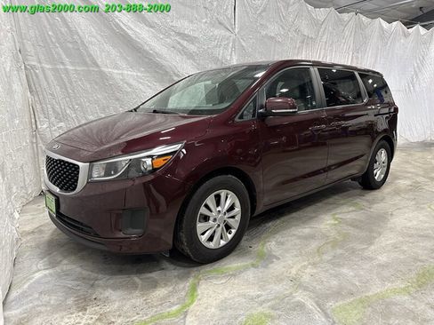 Used 2018 Kia Sedona LX image 1