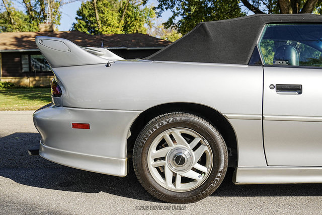 Used 1995 Chevrolet Camaro Z28 RWD image 9