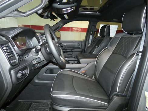 New 2026 RAM 2500 Limited image 10