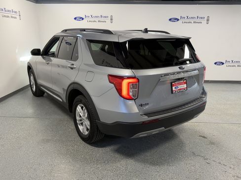 Used 2024 Ford Explorer XLT w/ Equipment Group 202A AWD/4WD image 31