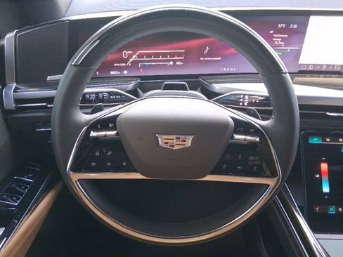 Used 2025 Cadillac Escalade Premium Luxury w/ Touring Package image 11