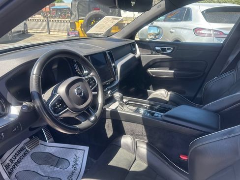 Used 2019 Volvo XC60 T6 R-Design w/ Protection Package Premier AWD/4WD image 16
