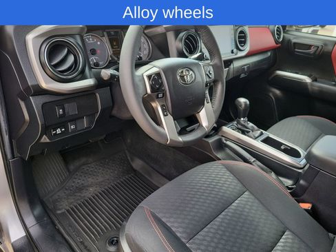 Used 2021 Toyota Tacoma SR5 w/ Technology Package image 11