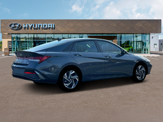 New 2025 Hyundai Elantra SEL FWD image 8