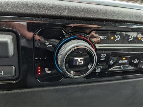 Used 2025 Chevrolet Silverado 2500 LT image 20