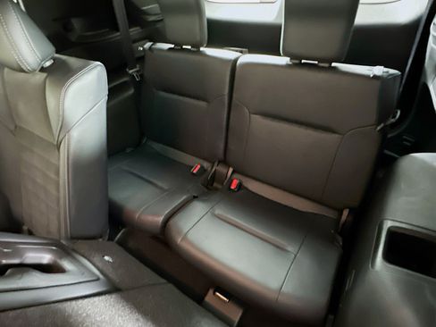 Used 2024 Mitsubishi Outlander SE image 29