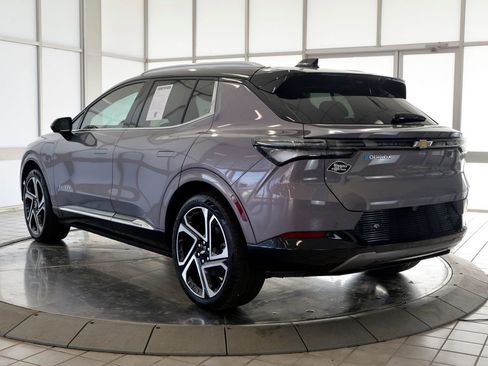 Certified 2025 Chevrolet Equinox EV LT w/ Convenience Package II image 6