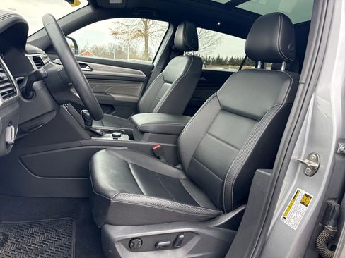 Used 2022 Volkswagen Atlas Cross Sport SE w/ Panoramic Sunroof Package AWD/4WD image 10
