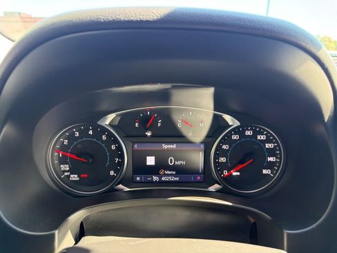 Used 2023 GMC Terrain SLT w/ GMC Pro Grade Package AWD/4WD image 8