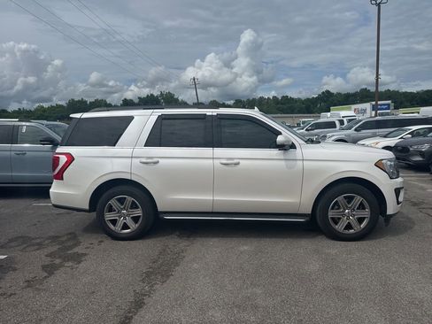 Used 2019 Ford Expedition XLT w/ Equipment Group 202A RWD image 19