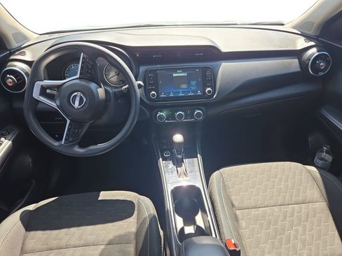 Used 2024 Nissan Kicks SV FWD image 9