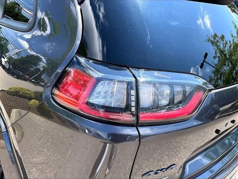Used 2021 Jeep Cherokee High Altitude AWD/4WD image 33