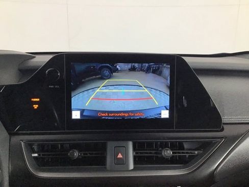 Used 2025 Lexus UX 300h AWD image 18