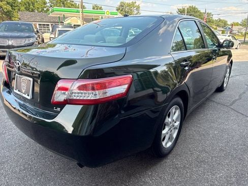 Used 2011 Toyota Camry LE w/ LE Extra-Value Pkg FWD image 5