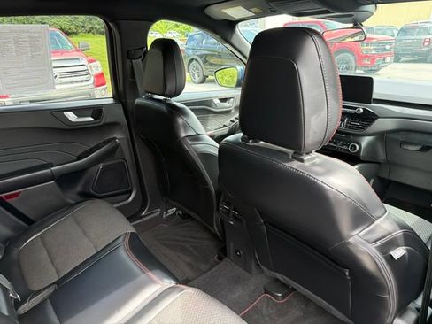 Used 2023 Ford Escape ST-Line Select AWD/4WD image 42