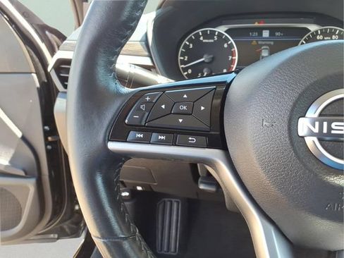 Used 2023 Nissan Altima 2.5 SV w/ SV Premium Package FWD image 16