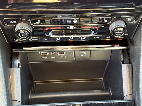 New 2025 Jeep Grand Cherokee Limited w/ Luxury Tech Group II image 19