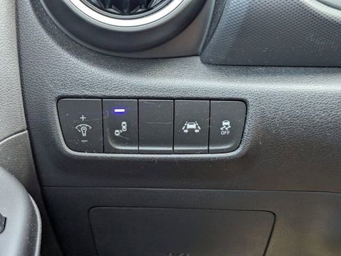 Used 2020 Hyundai Kona SEL Plus image 21