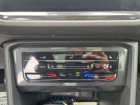 Certified 2024 Volkswagen Tiguan SE R-Line FWD image 16