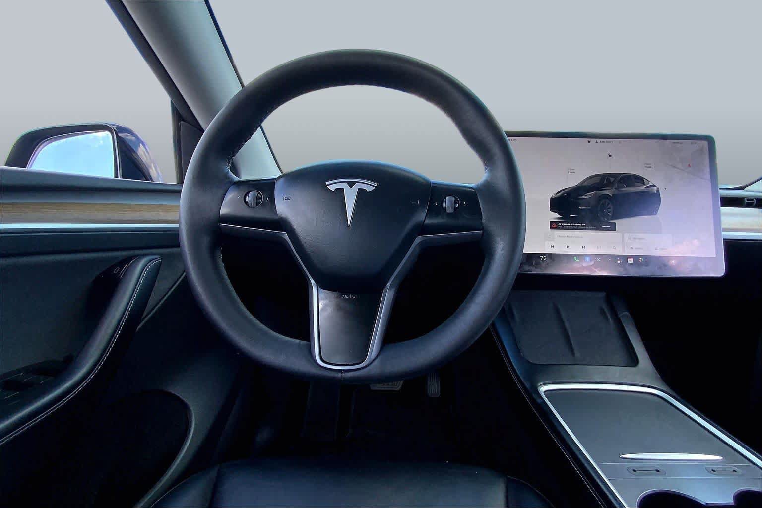 Used 2024 Tesla Model Y 2WD image 5