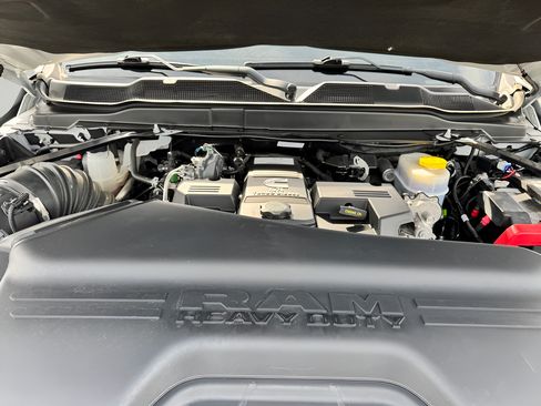 Used 2022 RAM 3500 Limited AWD/4WD image 9