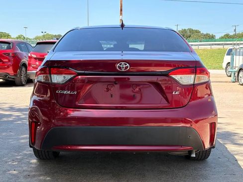 Used 2022 Toyota Corolla LE FWD image 4